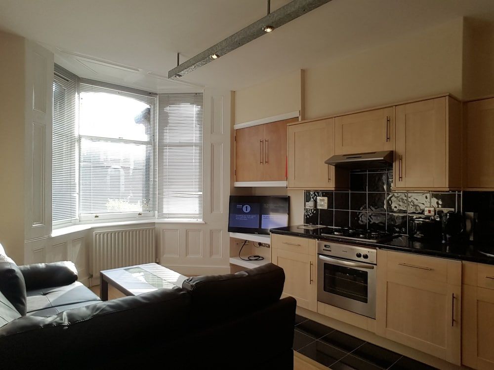 Bath Road Apartments Apartment, 1 Double Bed 5