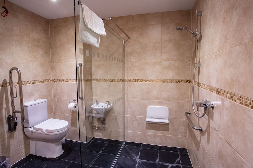 The Windmill Inn Deluxe Quadruple Room, 1 Bedroom 11