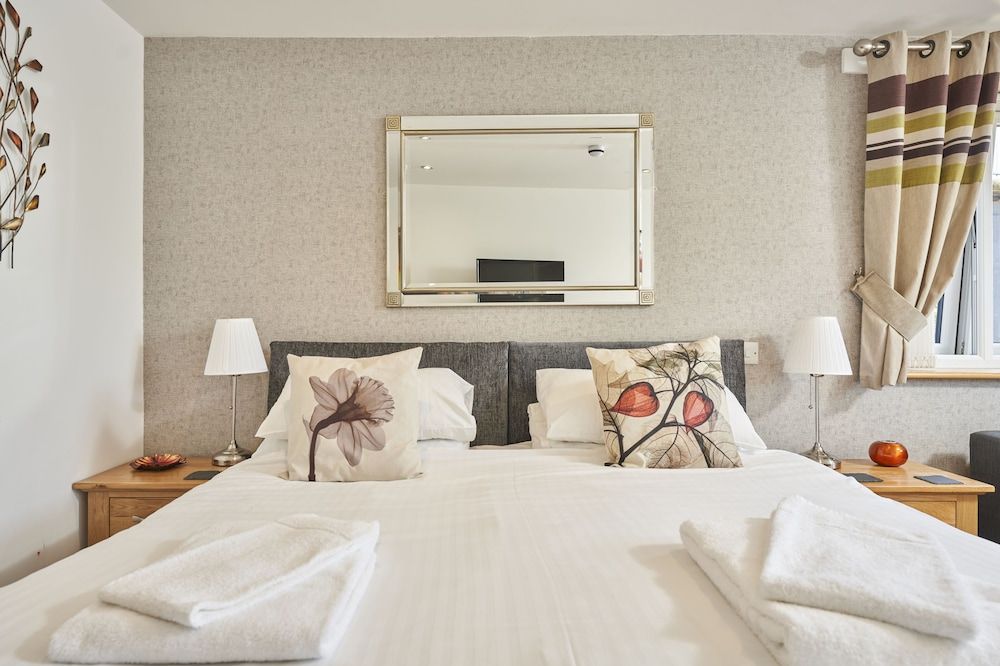 The Windmill Inn Deluxe Quadruple Room, 1 Bedroom 7