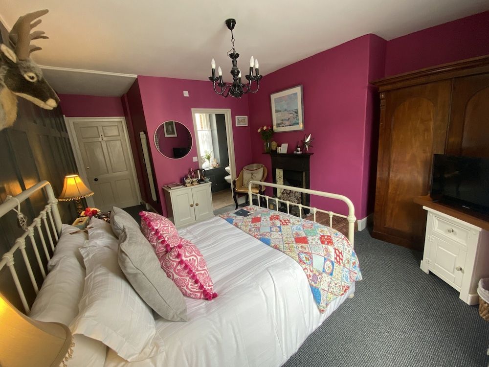 One Drake Road Hotel Comfort Double Room, Ensuite, Courtyard View (Drake Main House) 3