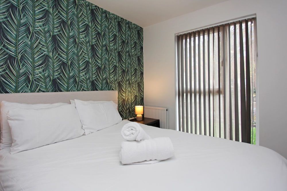 Autumn Heights Apartments Executive Apartment, 2 Bedrooms 2