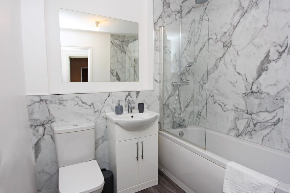 Autumn Heights Apartments Executive Apartment, 2 Bedrooms 9