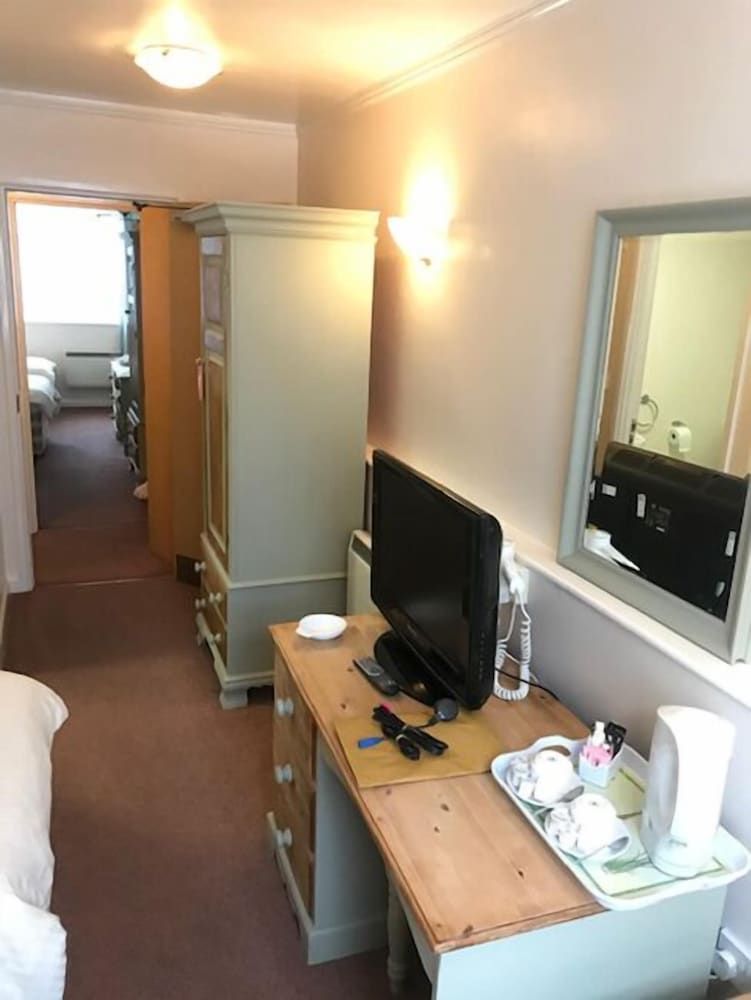 Economy Triple Room