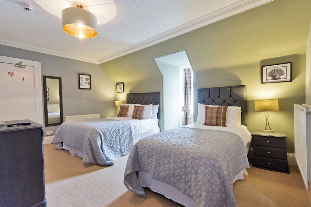 Greenland House B&B Family Room 3