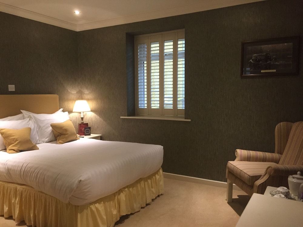 Lakeside Hotel & Spa