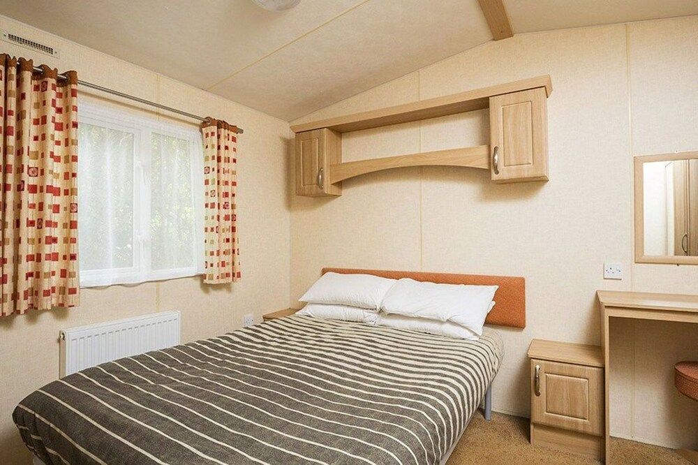 4 Berth Superior Caravan Accessible Pet Free