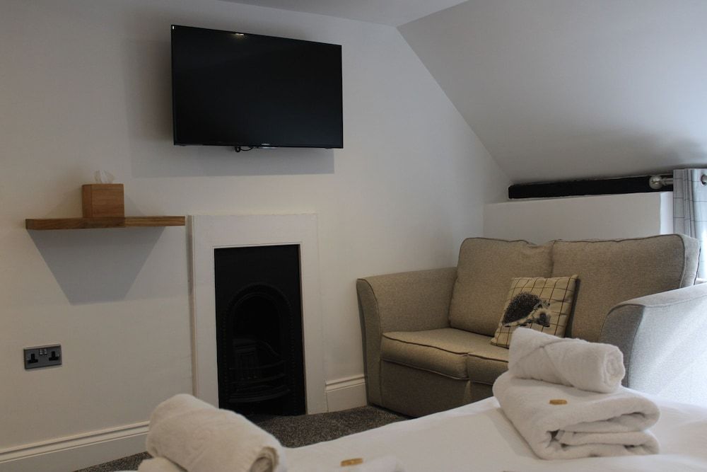 The White Lion Deluxe Suite, Ensuite 7