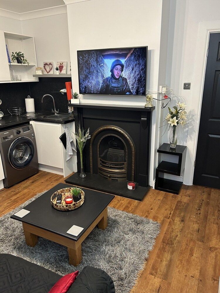 Inviting 1-bed Unit in Watford