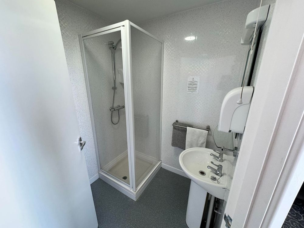 The Jubilee Hotel West- with Spa Facilities Gold Seaview Double + Sofa Bed 6