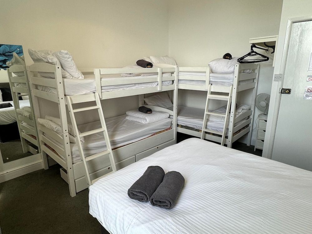 The Jubilee Hotel West- with Spa Facilities Bronze Family of 6 with Bunks