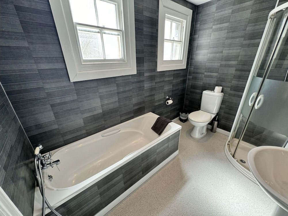 The Jubilee Hotel West- with Spa Facilities Bronze Family of 6 with Bunks 5