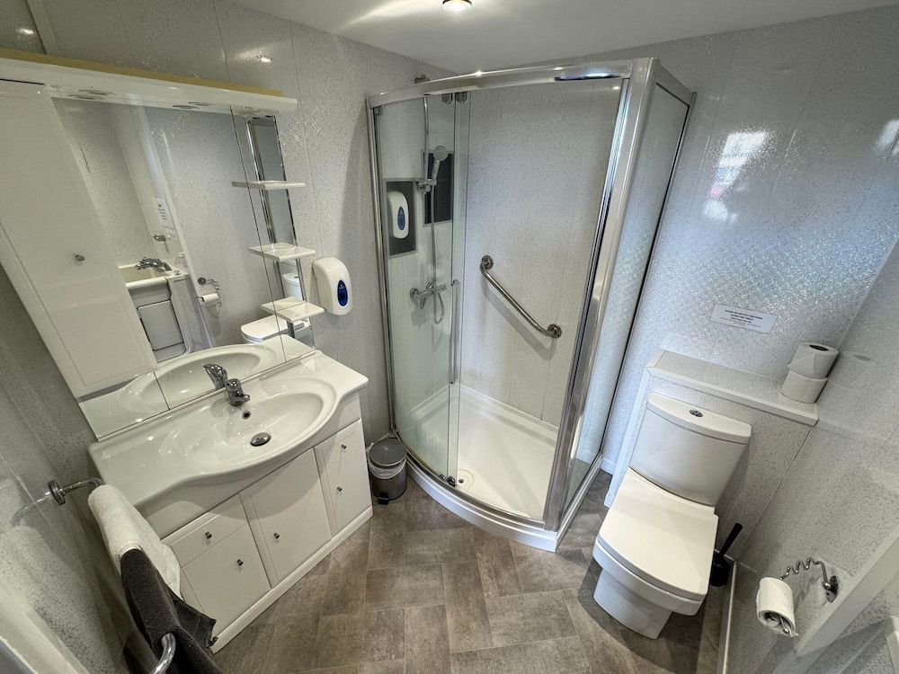 The Jubilee Hotel West- with Spa Facilities Gold Seaview Double + Sofa Bed 5