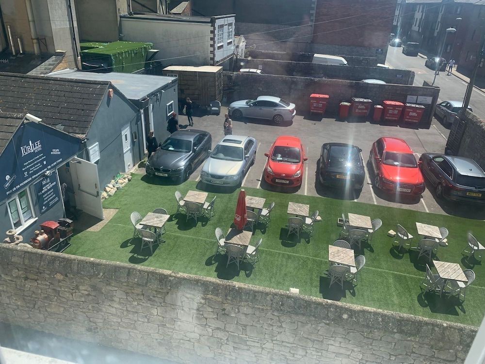 The Jubilee Hotel West- with Spa Facilities Silver Family of 3 8