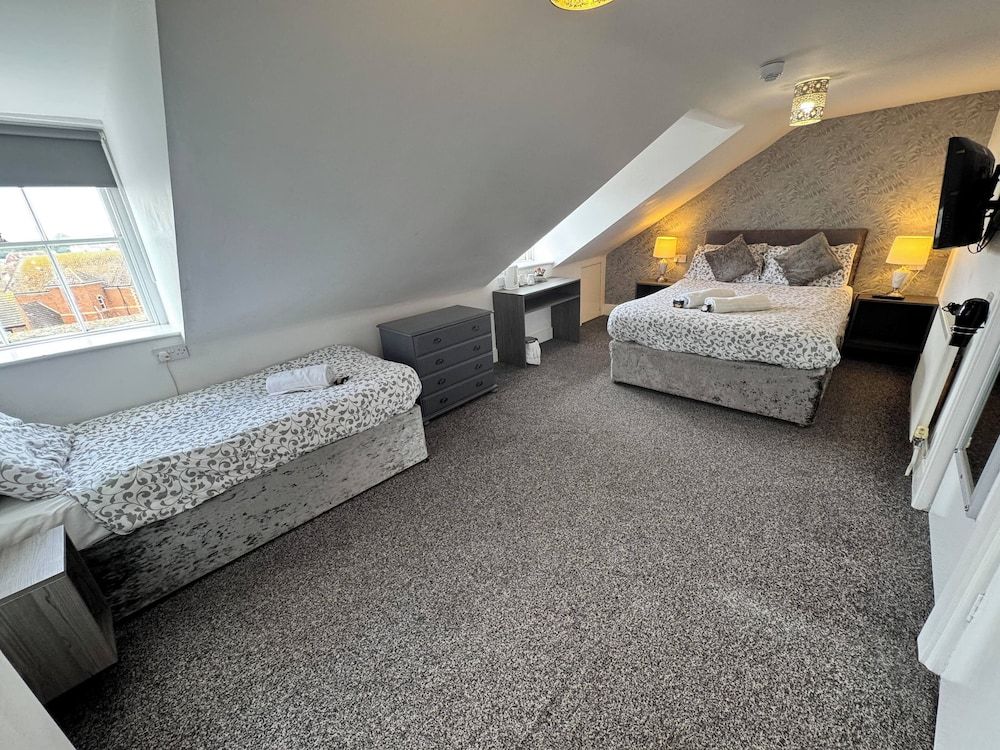 The Jubilee Hotel West- with Spa Facilities Silver Family of 3 4