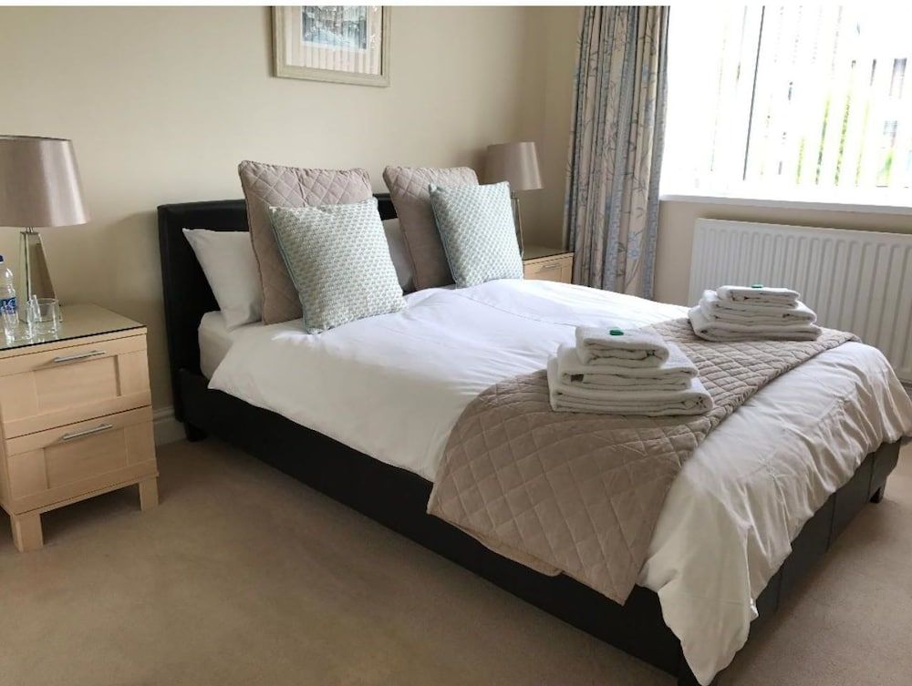 Comfort Apartment, Private Bathroom, Garden View (Queens Rd Rental: 3 Rooms)