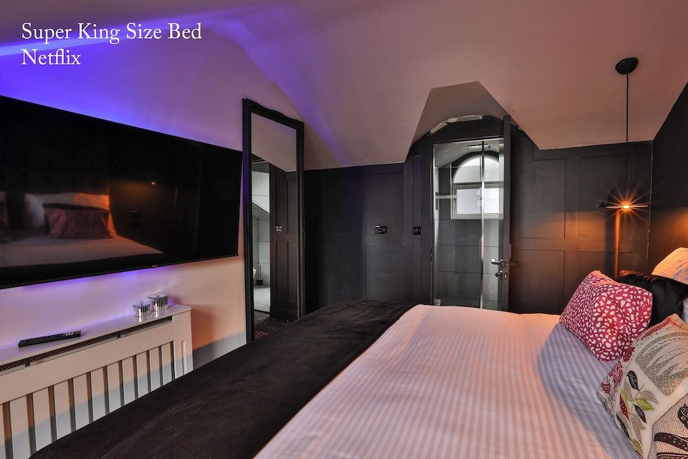 Wall Street Apartment