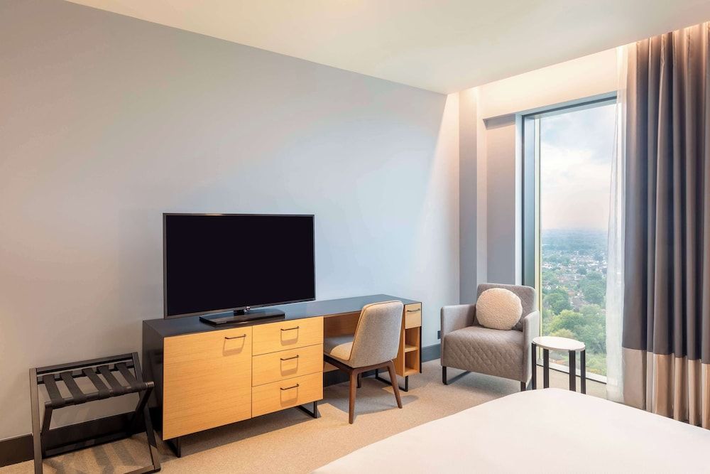 Hilton Woking