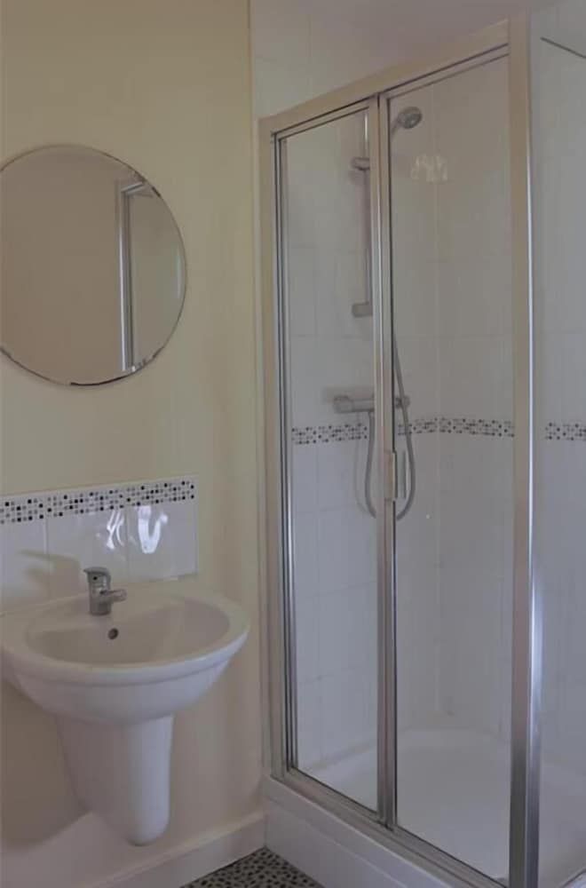 Broad Gauge Apartments Executive Apartment (West Midlands) 5