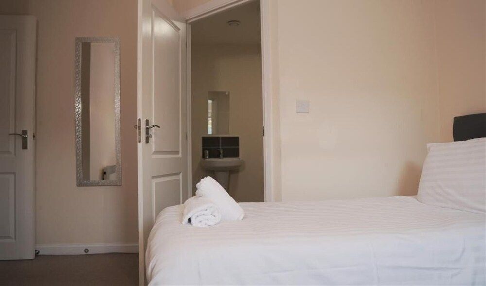 Broad Gauge Apartments Executive Apartment (Avanti) 9