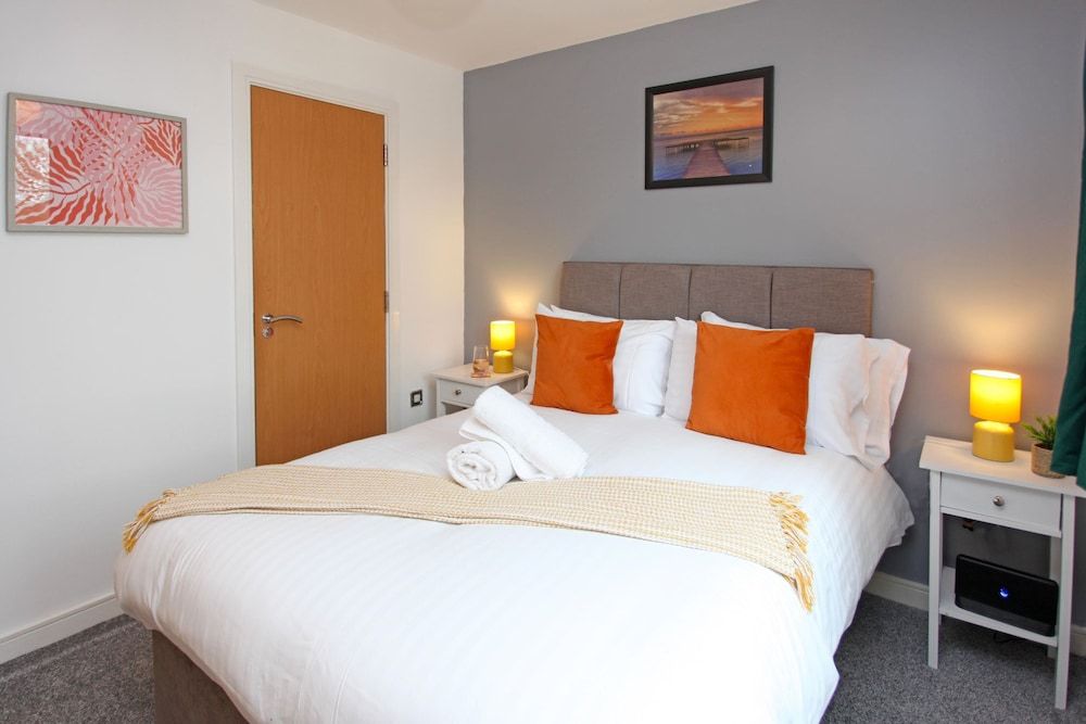 Albion Street Apartments Apartment 8