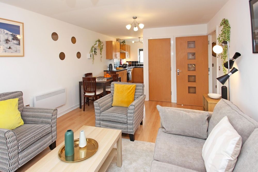 Albion Street Apartments Apartment 16