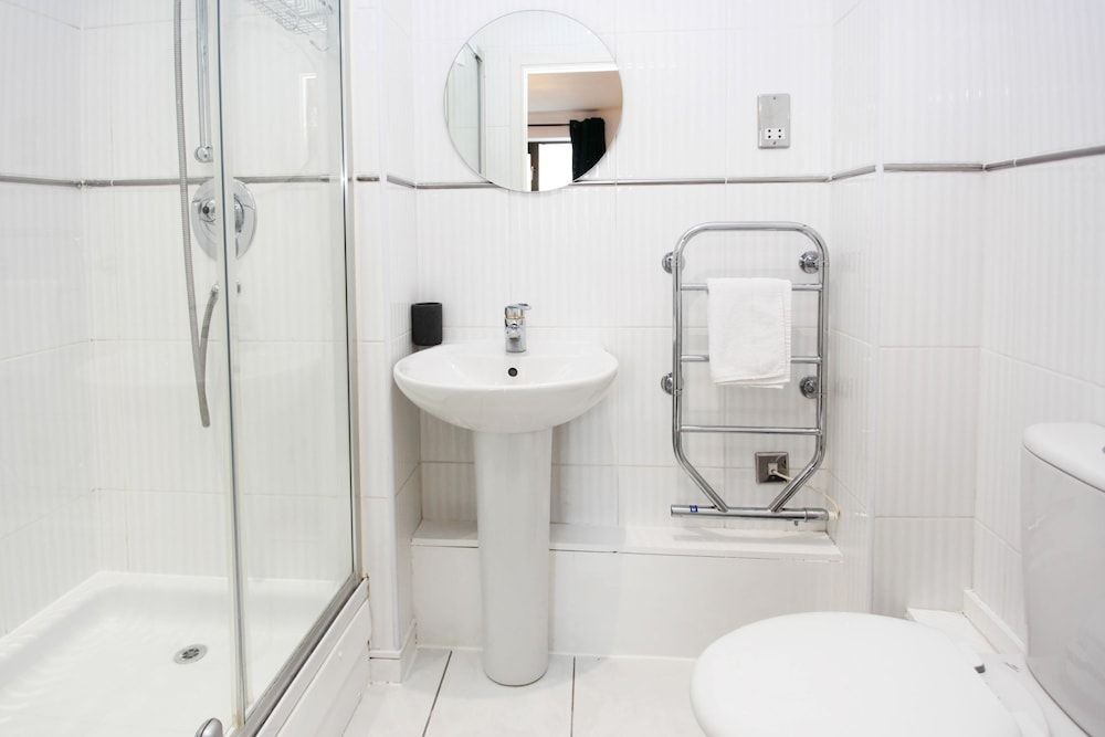 Albion Street Apartments Apartment 9