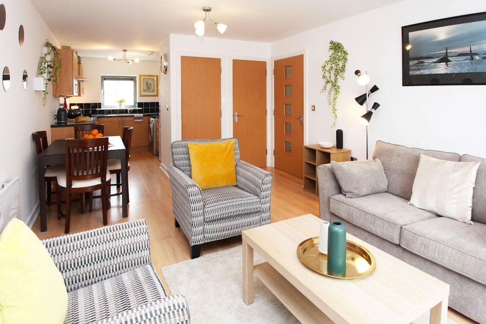 Albion Street Apartments Apartment 18