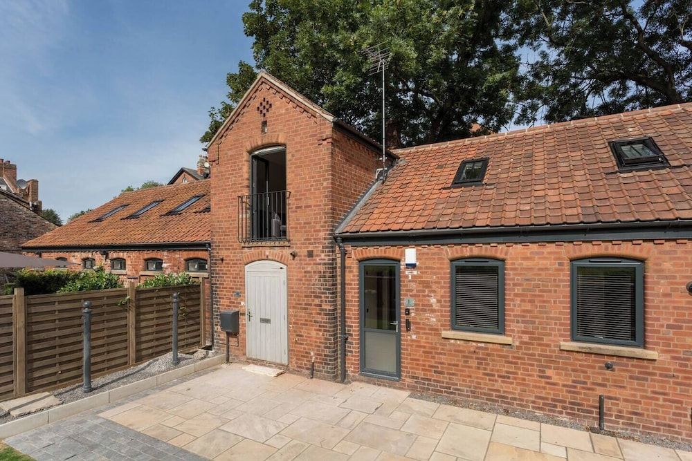 undefined City Apartments Monkbar Mews 6