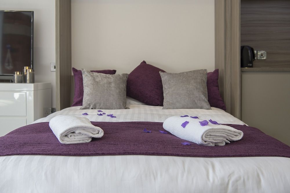 Chocolets - The Quality Suite Deluxe Studio, Ensuite, River View (Apt 43) 6