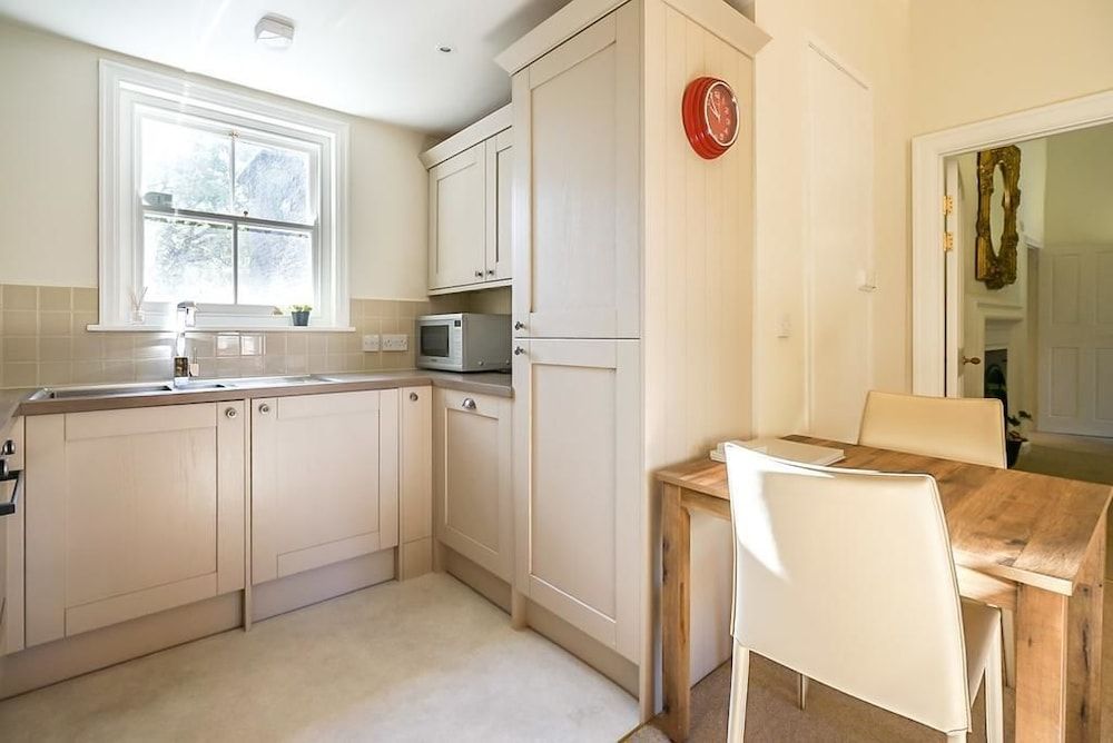 undefined Luxurious Georgian Central Apartment -Parking - 1 6