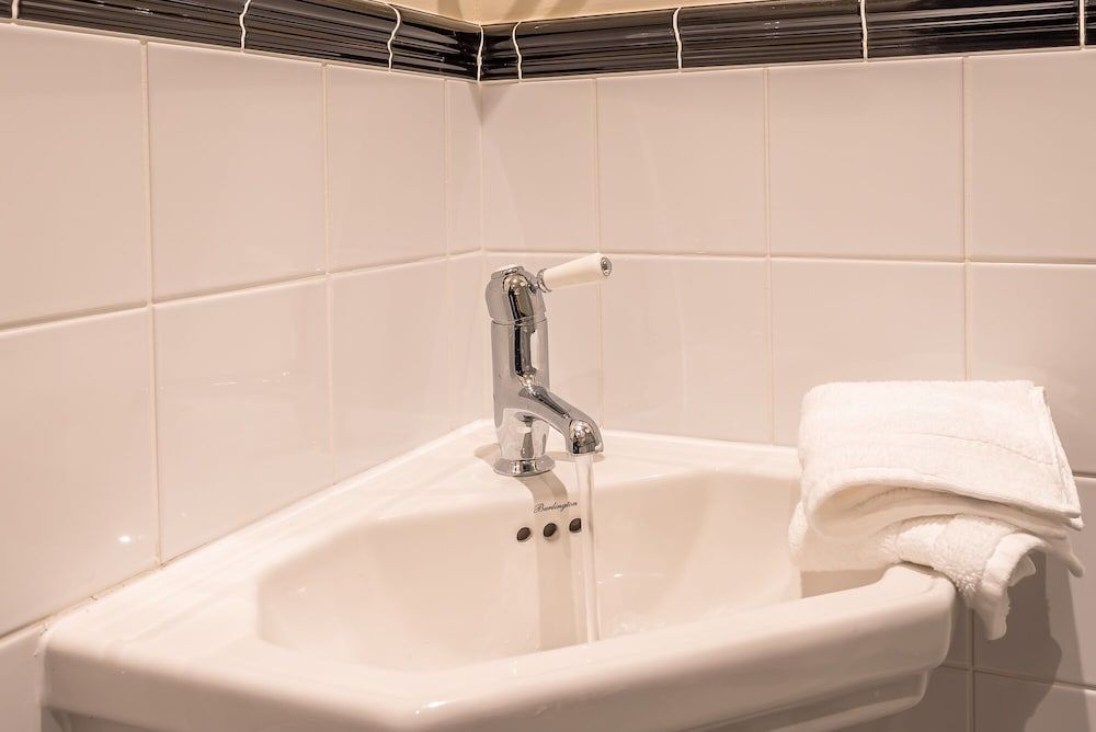 Shambles  Newly Converted Luxury Apartment 6