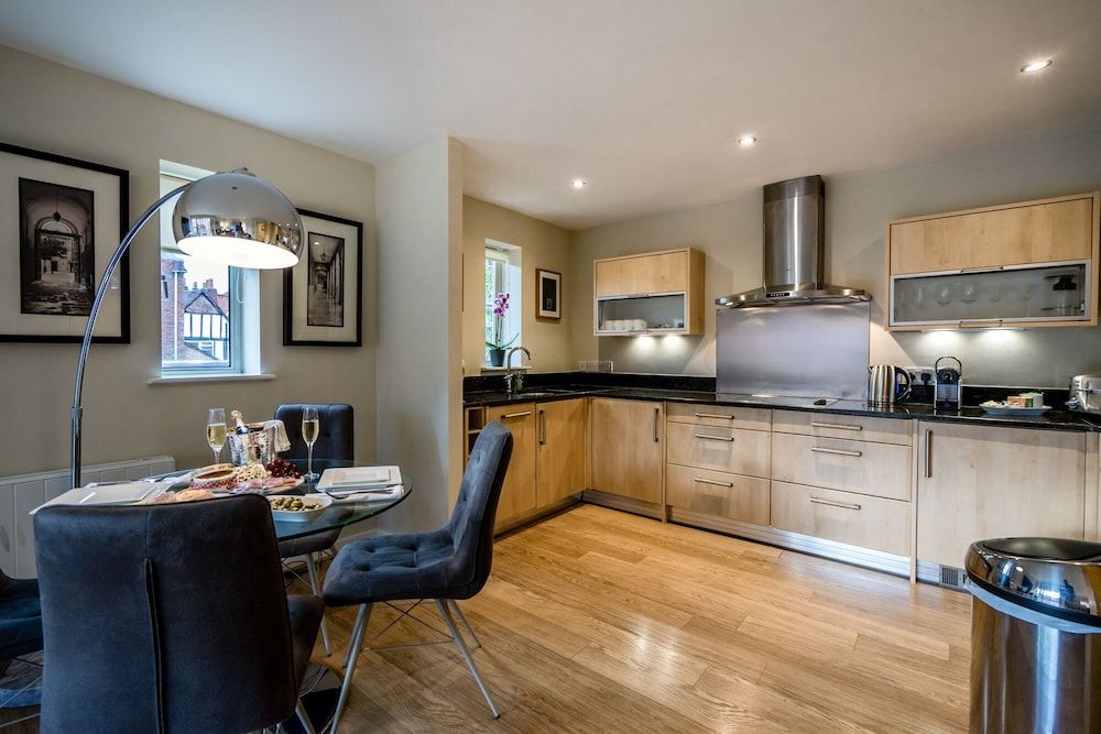 undefined Stonegate Court 5