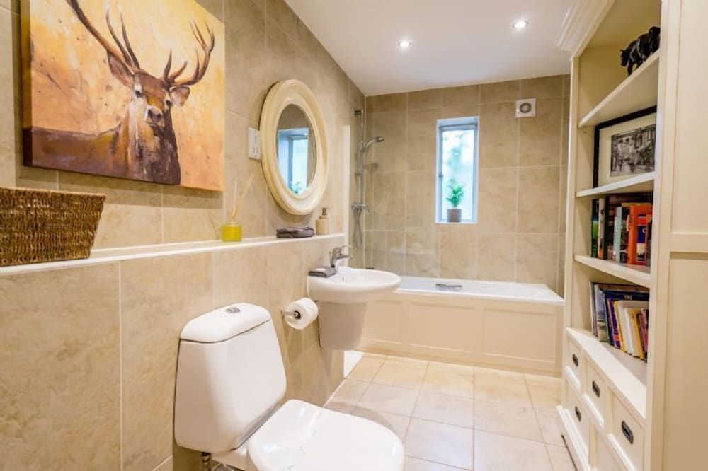 Stonegate Court Villa 10