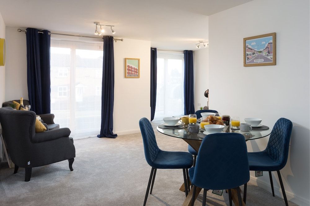 undefined The Aura Suite 5