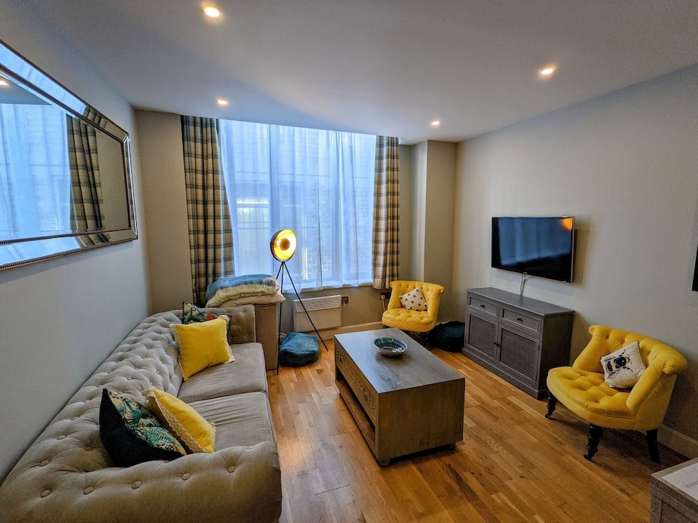 undefined Heart of the City - Free Parking