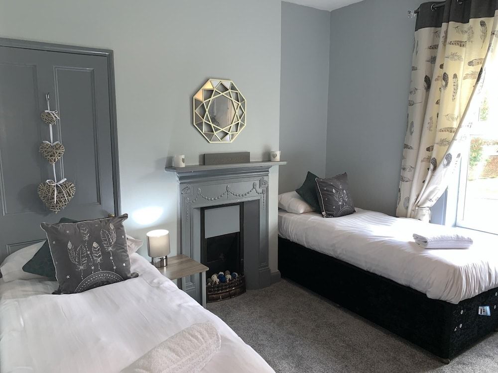 undefined The Clifford Gathering - Sleeps Up To 10 3