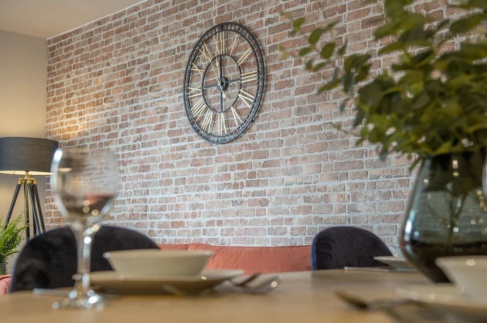 undefined The Quadrant - The Botanical Suite 7