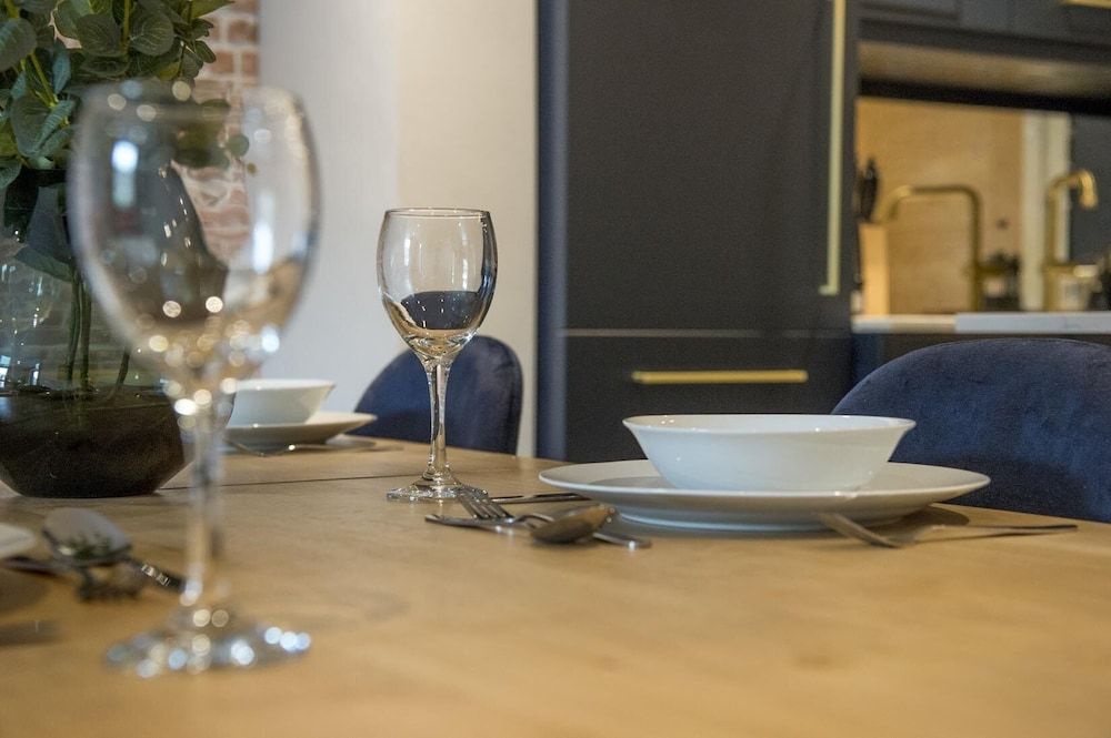 undefined The Quadrant - The Botanical Suite 9