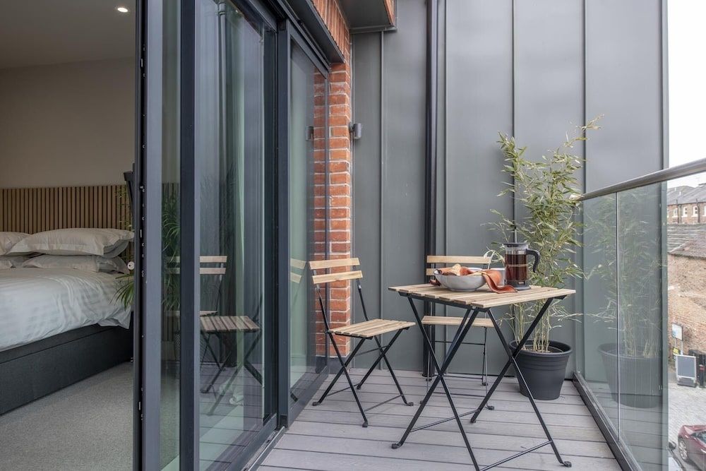 The Quadrant The Carillon Suite City Apartment, Ensuite (The Carillon Suite) 14