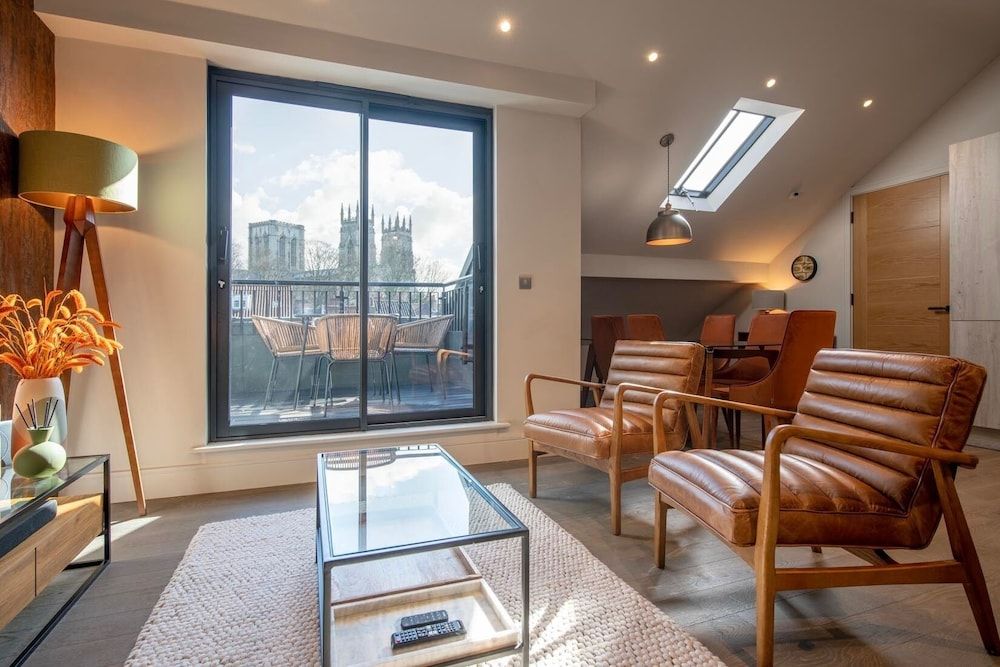 The Quadrant - The Garret Luxury Apartment, Ensuite (Apartment 8) 21