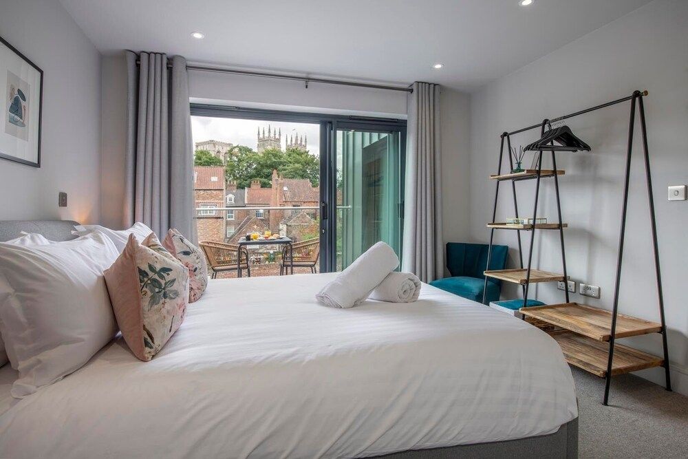 The Quadrant - The Garret Luxury Apartment, Ensuite (Apartment 8) 2