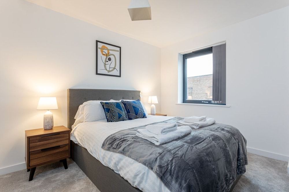 undefined Modern & Stylish 2 Bed York Apartment 7