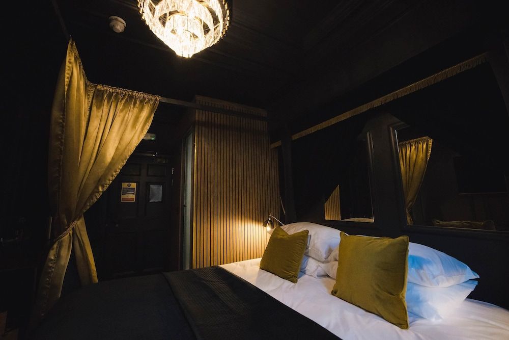 undefined Impossible Motel 4