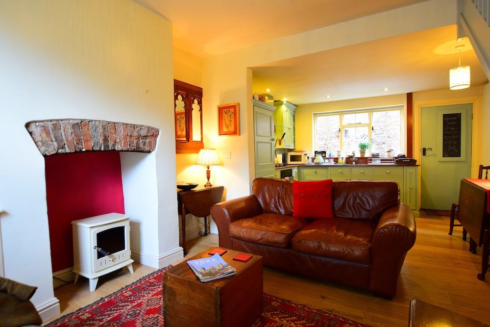 undefined 7 Monk Bar Court