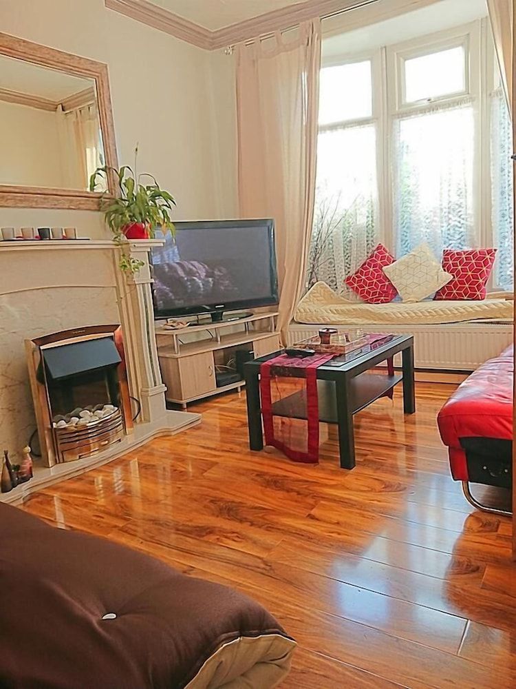 undefined Clarence Garden House 3