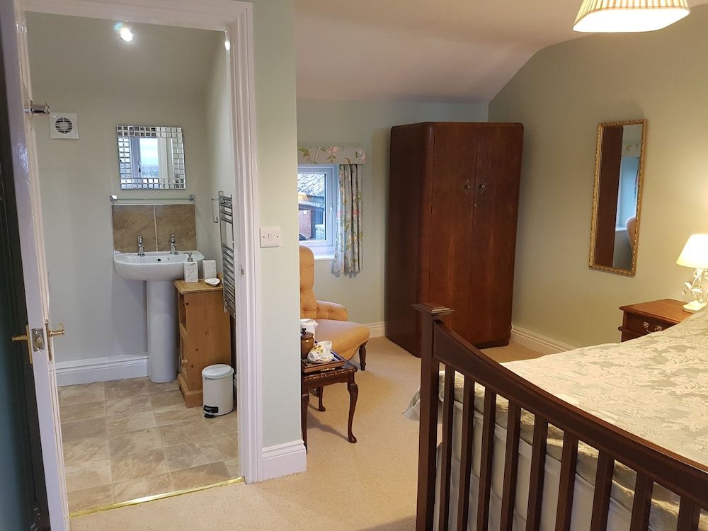 Double or Twin Room, Ensuite (Fountains Abbey)