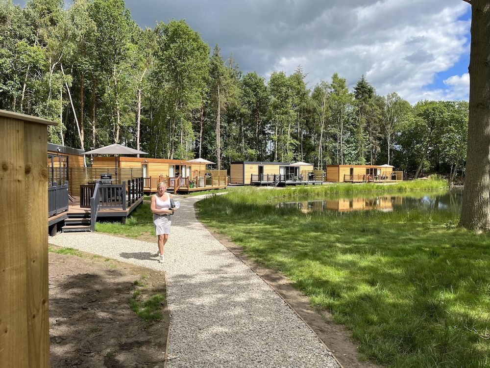 undefined Oak Boutique Lodge Includes hot Tub, air con & dog 9