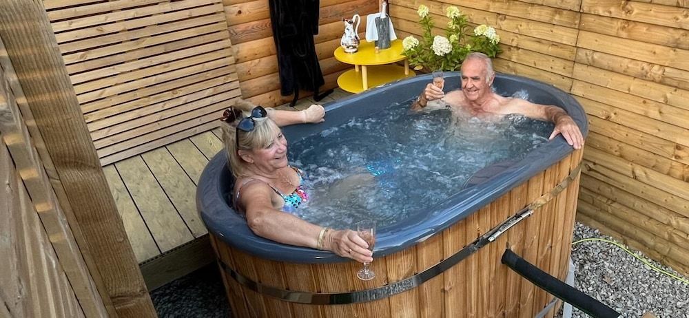Pine Boutique Lodge With hot tub for Couples & dog Cabin 12
