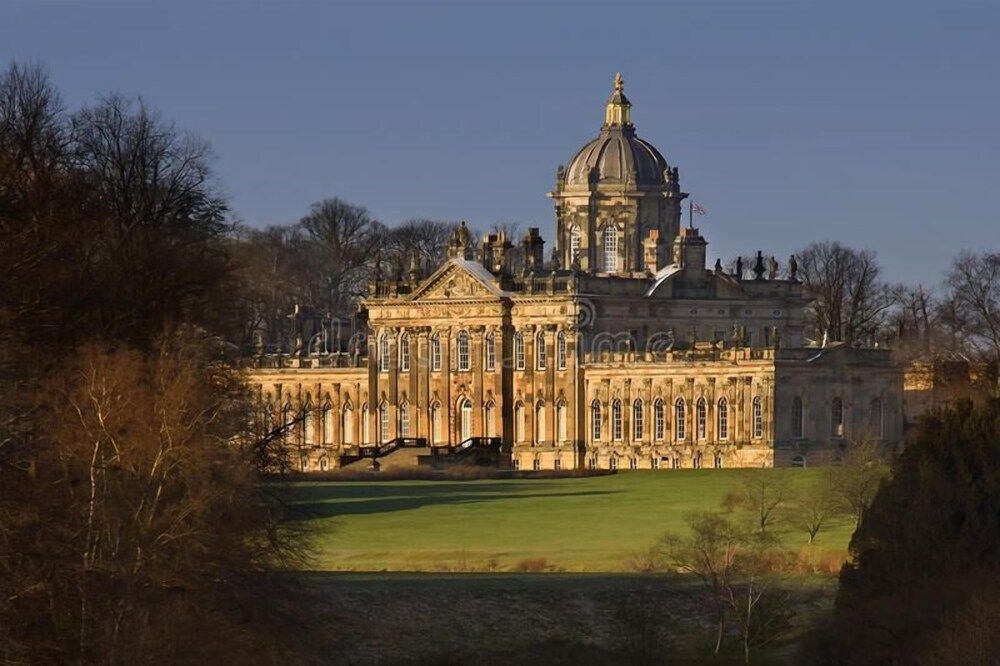 Pine Boutique Lodge With hot tub for Couples & dog Cabin 9