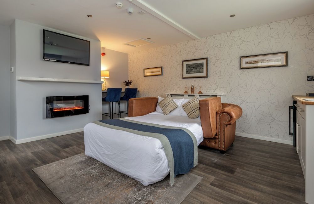 undefined Stableside at York Racecourse 10